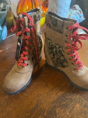 Sorel Brown Wedge Lace-Up Boots with Leopard Panels and Red Laces